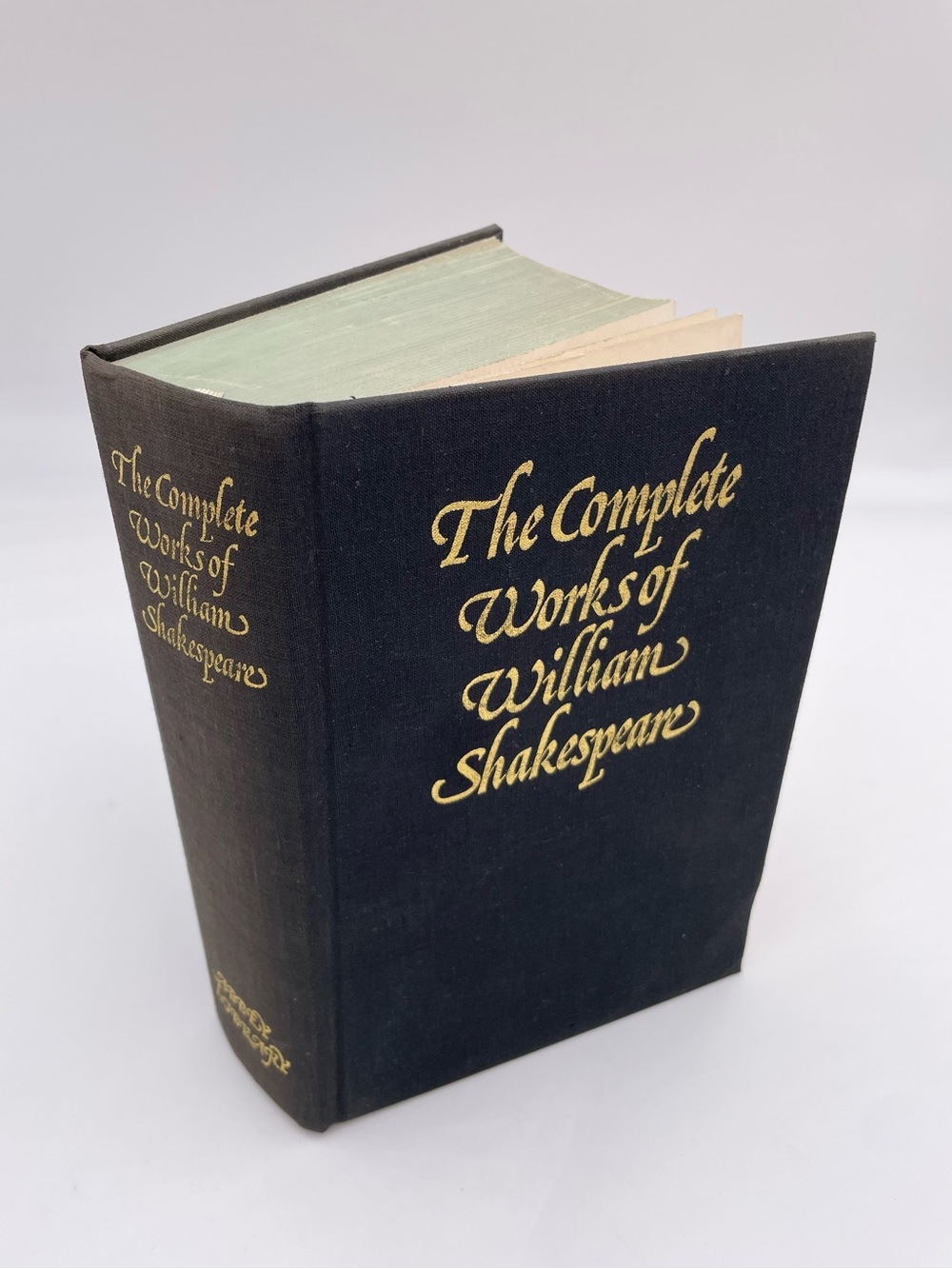 Vintage 1977 The Complete Works of William Shakespeare Hardcover Book Romania